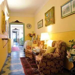 Bellevue House Konukevi Floransa