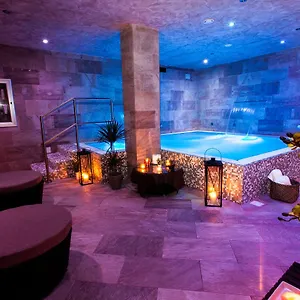 Costazzurra Museum & Otel San Leone